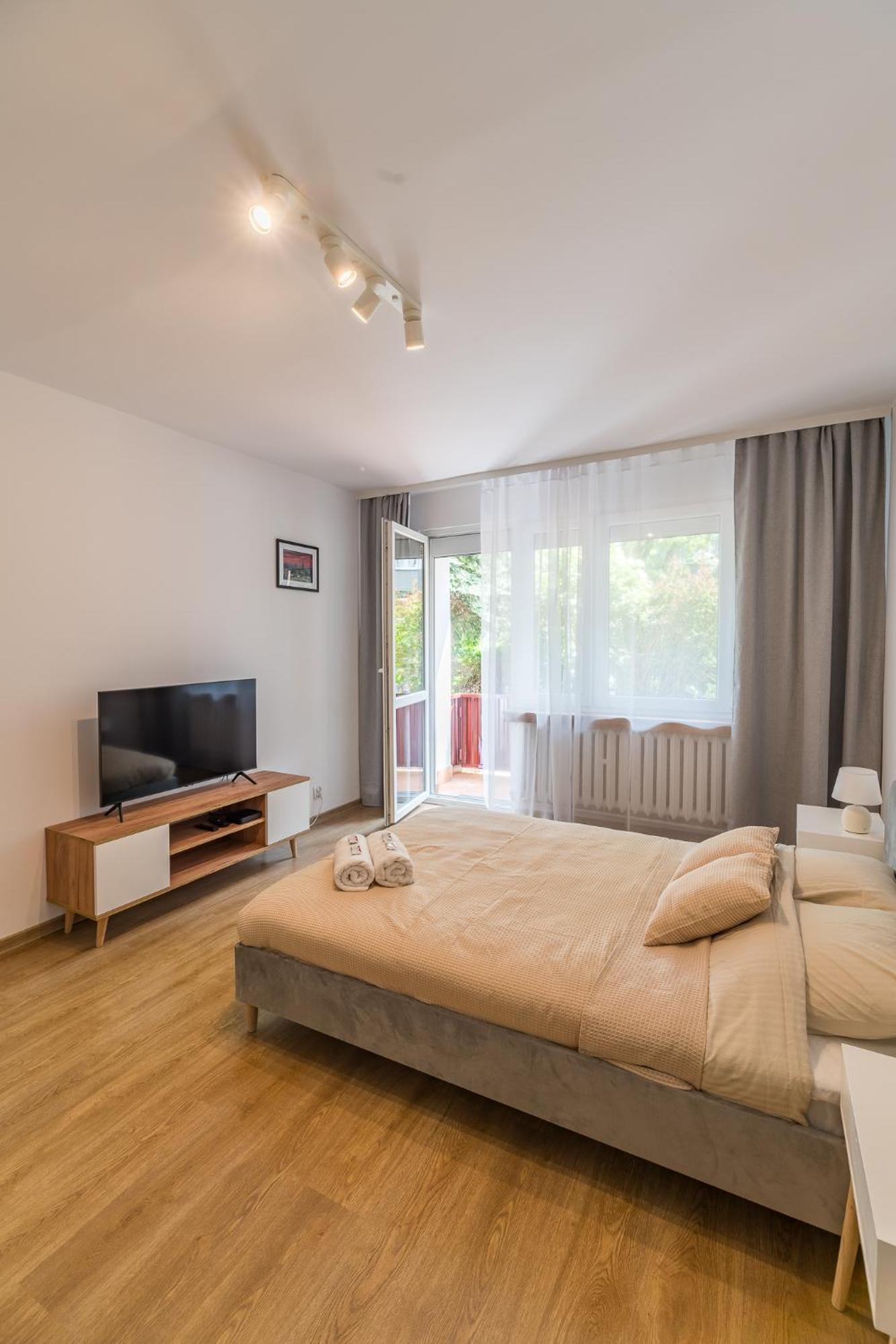 Krakow Czyzyny - Terrace By Rentujemy Appartement Buitenkant foto